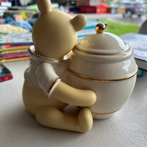 Pooh’s pot of gold piggy bank